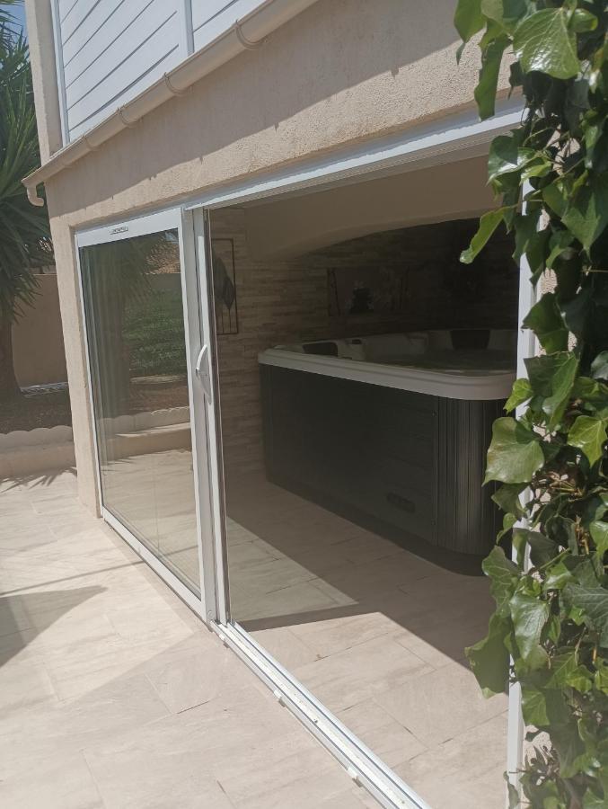 Mimilou Mont St Loup Piscine Privee Apartment Агде Екстериор снимка
